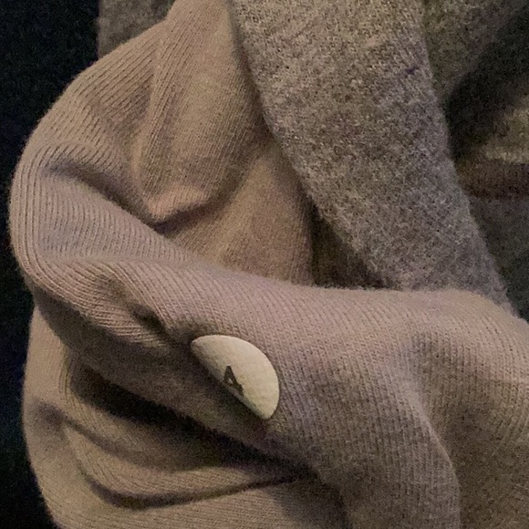 💥PRICE DROP💥 Rollin’ With My Omies Hoodie - Picture 6 of 6